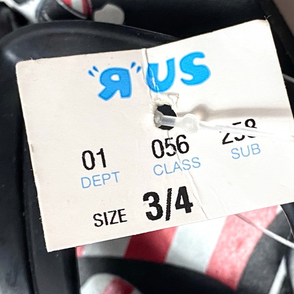 NWT Child’s Black Red & Blue Pirate Flip Flops Size 3-4 - Picture 7 of 8